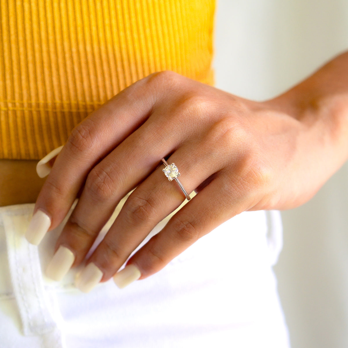 White Topaz Rora Ring - CLJ034
