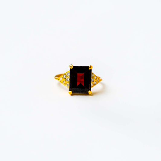 Garnet Lilliana Ring - CLJ405