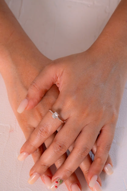 White Sapphire Valencia Ring - CLJ901