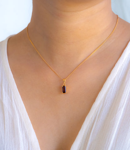 Garnet Gamora Necklace - CLJ580