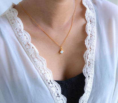 Mother of Pearl Zelia Necklace - CLJ592M