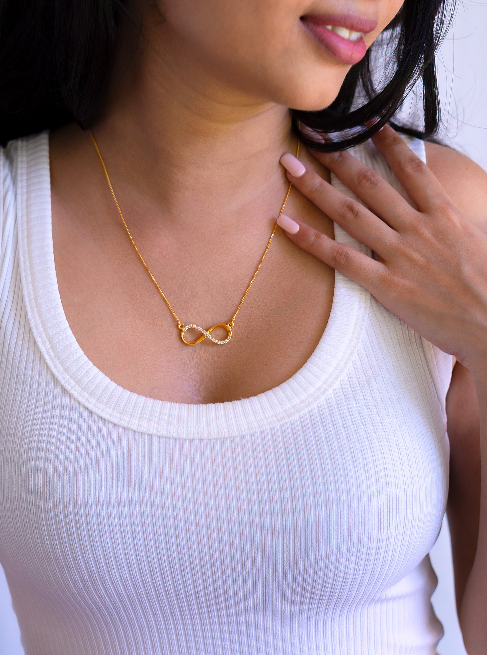 Elliana Infinity Necklace CLJ506 – Cherie Lueur - Main Image