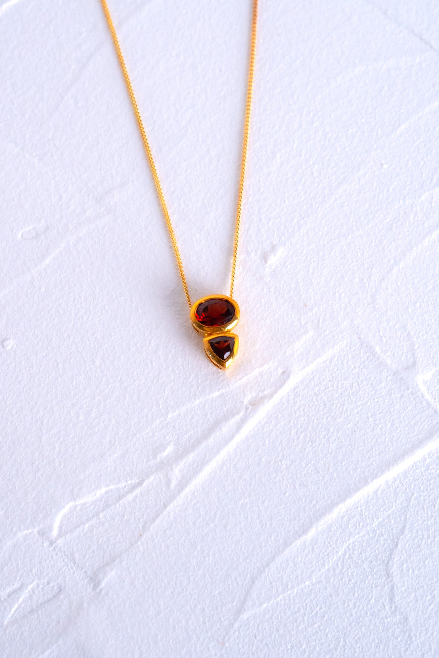 Garnet Olina Necklace - CLJ708G