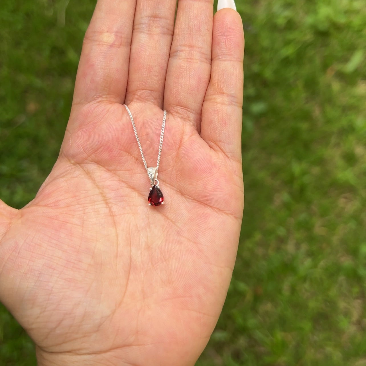 Garnet Cora Necklace - CLJ839G