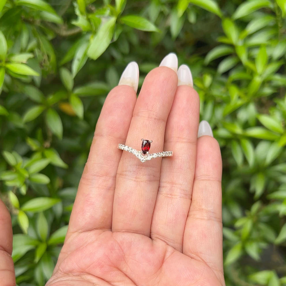 Handmade Sterling Silver Garnet Zirina Ring - CLJ786G