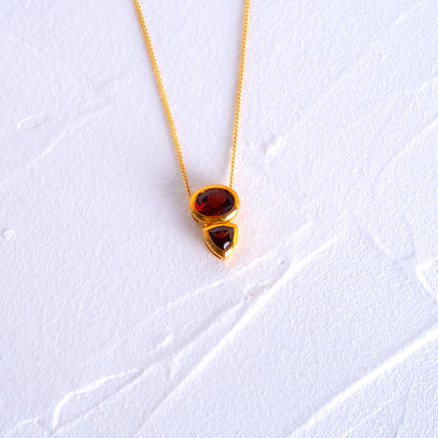 Garnet Olina Necklace - CLJ708G